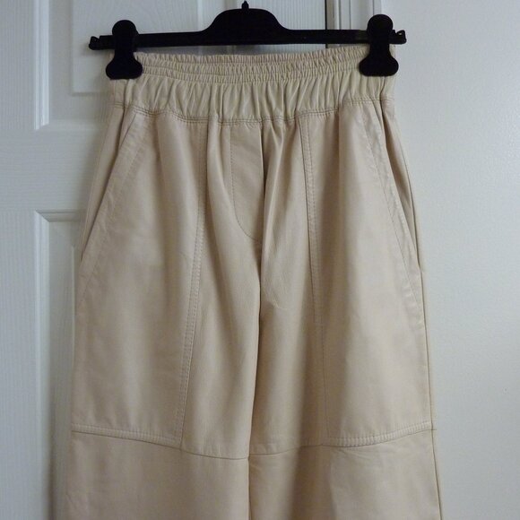 Brunello Cucinelli Pleated Leather straight-leg Pant - Picture 2 of 9